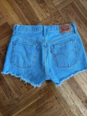 Levi's Light Blue High-Rise Denim Cutoff Shorts size 26
